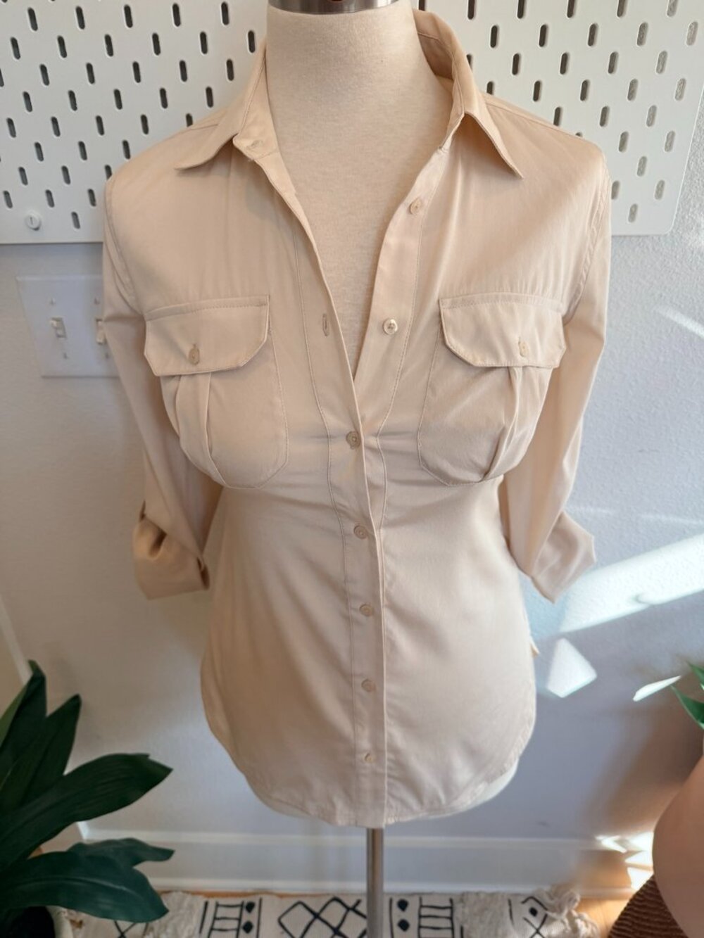 bebe 96% Silk Cinnamon Sugar Button Down Blouse XS